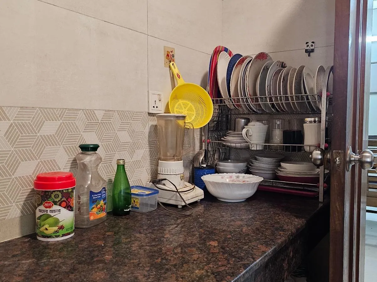 Vintage Greyroom - Family Stay Dhaka Apartment