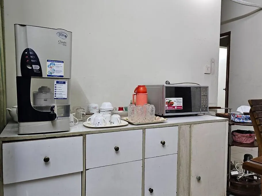 Vintage Greyroom - Family Stay Dhaka Apartment